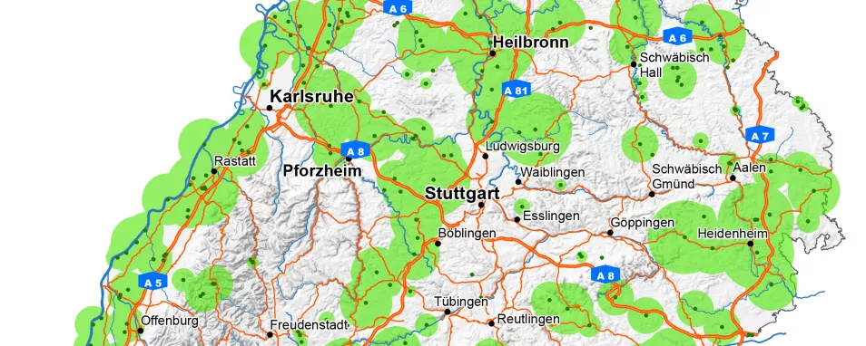 Eine Karte von Baden-Württemberg mit eingezeichneten Hauptverkehrswegen zeigt die Lage der Gewinnungsstellen und Schwerpunkte der Rohstoffgewinnung.
